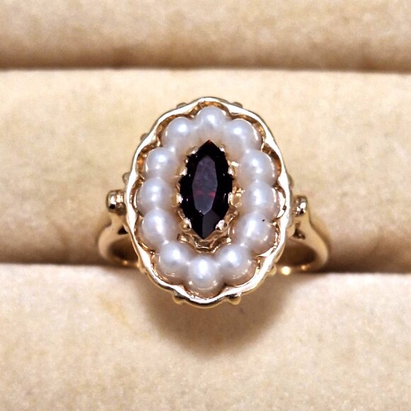 Avon Pearl Ruby Red Rhinestone Oval Ring, Gold Tone - Picture 4 of 13